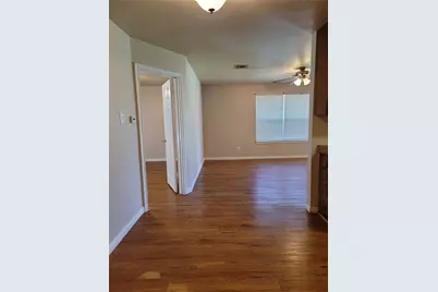 231-233 E Craven Avenue, Lacy Lakeview, TX 76705 - Photo 7