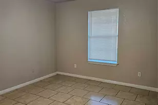 231-233 E Craven Ave, Lacy Lakeview, TX 76705 - Photo 13