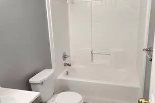 235-237 E Craven Ave, Lacy Lakeview, TX 76705 - Photo 17