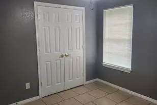 235-237 E Craven Ave, Lacy Lakeview, TX 76705 - Photo 13