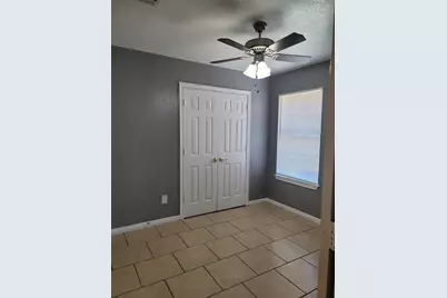 235-237 E Craven Avenue, Lacy Lakeview, TX 76705 - Photo 11