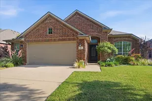 617 Catalpa Rd, Fort Worth, TX 76131 - Photo 1
