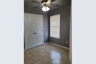 239-241 E Craven Avenue, Lacy Lakeview, TX 76705 - Photo 7