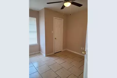 239-241 E Craven Avenue, Lacy Lakeview, TX 76705 - Photo 13