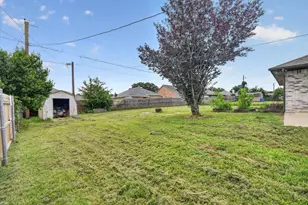 724 Oak Park Dr, Azle, TX 76020 - Photo 13