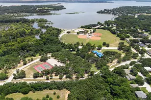 724 Oak Park Dr, Azle, TX 76020 - Photo 9
