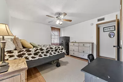 724 Oak Park Drive, Azle, TX 76020 - Photo 11