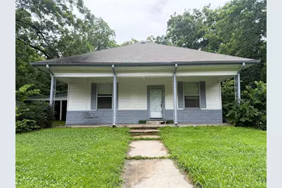 430 Faucett Street, Blossom, TX 75416 - Photo 1