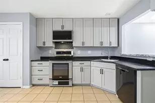 5503 Alta Verde Cir, Arlington, TX 76017 - Photo 9