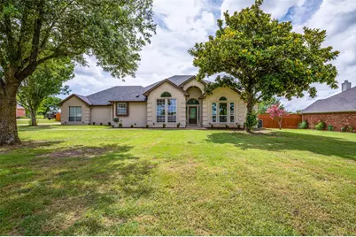 1320 E Highland Road, Waxahachie, TX 75167 - Photo 1