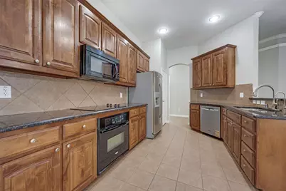 14900 Frisco Ranch Drive, Little Elm, TX 75068 - Photo 11