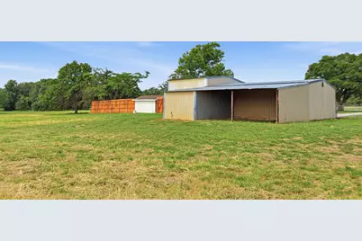 593 County Road 4680, Boyd, TX 76023 - Photo 19