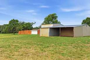 593 Co Rd 4680, Boyd, TX 76023 - Photo 19