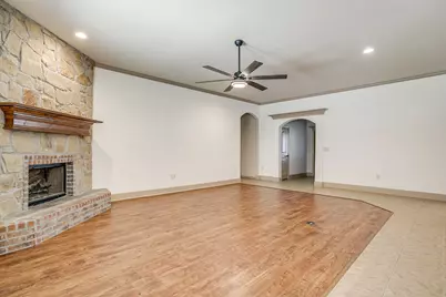 316 Madison Street, Burleson, TX 76028 - Photo 7