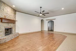 316 Madison St, Burleson, TX 76028 - Photo 7