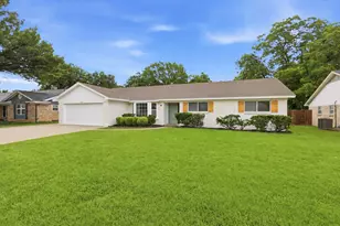 2112 Stonegate Dr N, Bedford, TX 76021 - Photo 3
