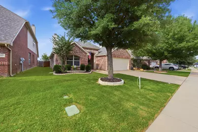 4521 Lakeside Hollow Street, Fort Worth, TX 76262 - Photo 9