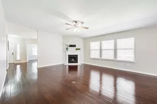 4521 Lakeside Hollow St, Fort Worth, TX 76262 - Photo 5
