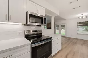 6748 Greenacres Dr, North Richland Hills, TX 76182 - Photo 11