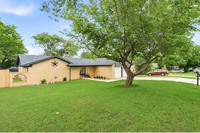 6748 Greenacres Drive, North Richland Hills, TX 76182 - Photo 21