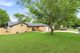 6748 Greenacres Dr, North Richland Hills, TX 76182 - Photo 21