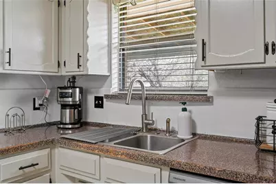 1908 Overbrook Drive, Arlington, TX 76014 - Photo 11