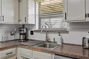 1908 Overbrook Dr, Arlington, TX 76014 - Photo 11