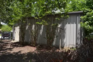 3915 Wellington St, Greenville, TX 75401 - Photo 3