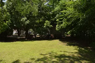 3915 Wellington St, Greenville, TX 75401 - Photo 5