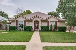 149 Roberts Dr, Saginaw, TX 76179 - Photo 1