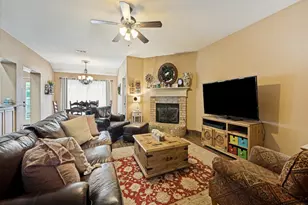 149 Roberts Dr, Saginaw, TX 76179 - Photo 5