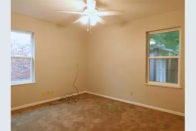 325 W Jones Street, Krum, TX 76249 - Photo 17