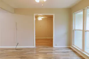 325 W Jones St, Krum, TX 76249 - Photo 9