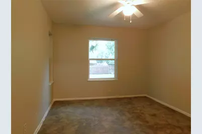 325 W Jones Street, Krum, TX 76249 - Photo 19