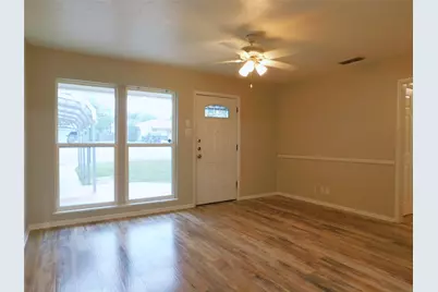 325 W Jones Street, Krum, TX 76249 - Photo 7