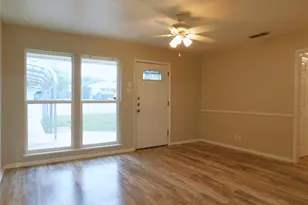325 W Jones St, Krum, TX 76249 - Photo 7