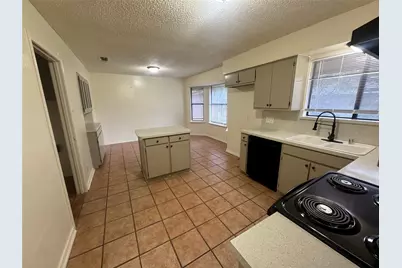 5604 Fireside Drive, Arlington, TX 76016 - Photo 9
