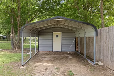 145 E Denmark Street, Walnut Springs, TX 76690 - Photo 15