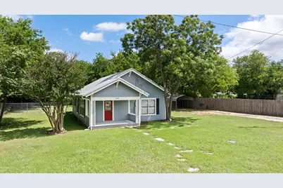 145 E Denmark Street, Walnut Springs, TX 76690 - Photo 5