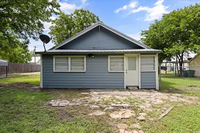 145 E Denmark Street, Walnut Springs, TX 76690 - Photo 9