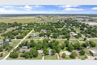 145 E Denmark Street, Walnut Springs, TX 76690 - Photo 37