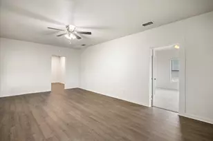 145 E Denmark St, Walnut Springs, TX 76690 - Photo 21