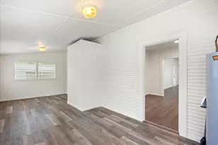 145 E Denmark St, Walnut Springs, TX 76690 - Photo 27