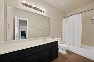 1946 Sherburne St, Lewisville, TX 75067 - Photo 25