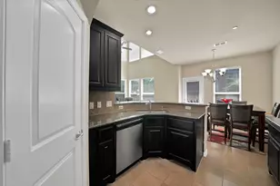 1946 Sherburne St, Lewisville, TX 75067 - Photo 13