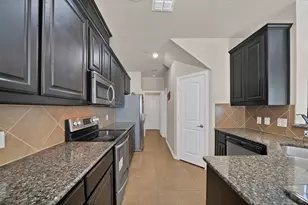 1946 Sherburne St, Lewisville, TX 75067 - Photo 11