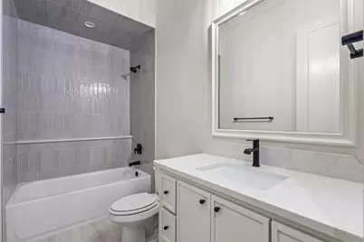 1130 E Landings N, Granbury, TX 76049 - Photo 29