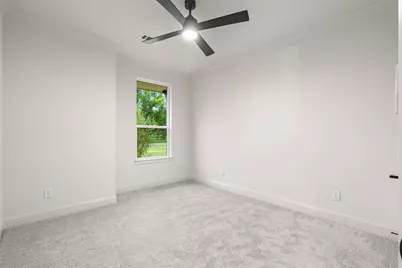 1130 E Landings N, Granbury, TX 76049 - Photo 35