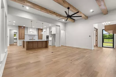 1130 E Landings N, Granbury, TX 76049 - Photo 5