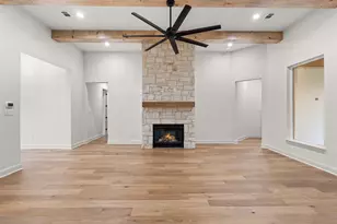 1130 E Landings N, Granbury, TX 76049 - Photo 9